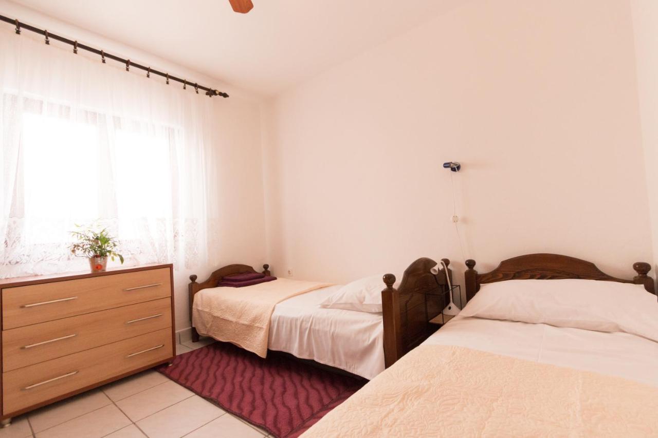 Holiday House Tara Villa Vir Ngoại thất bức ảnh