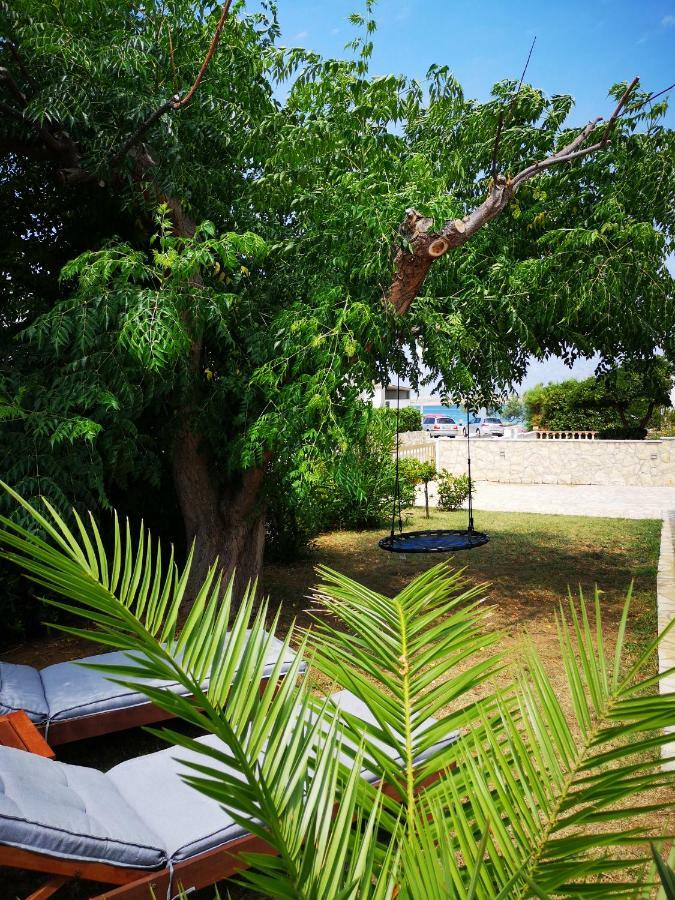 Holiday House Tara Villa Vir Ngoại thất bức ảnh